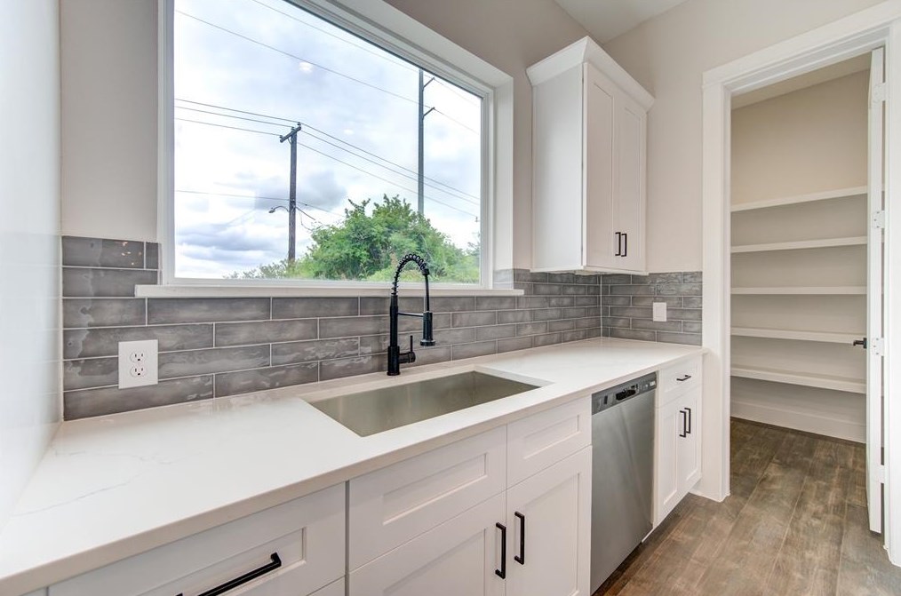 3549 Cline St, Houston TX  77020-5924 exterior