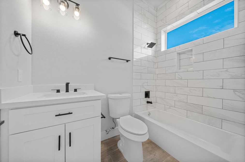 3738 Mainer, Houston TX  77021-6129 exterior