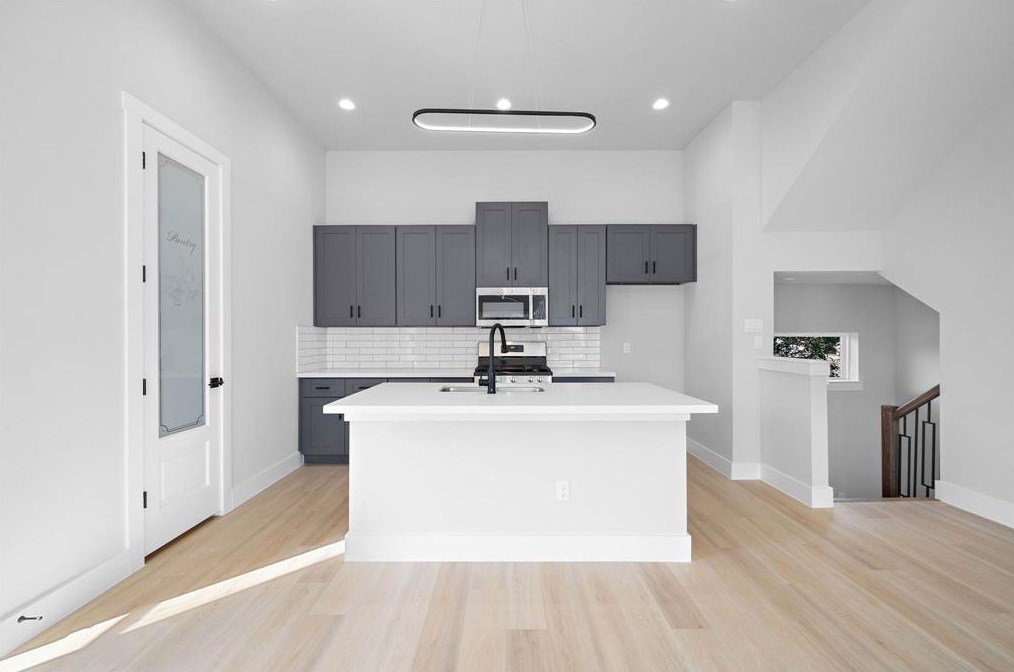 3738 Mainer, Houston TX  77021-6129 exterior