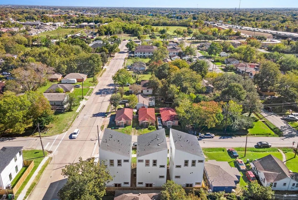 3738 Mainer St, Houston TX  77021-6129 exterior