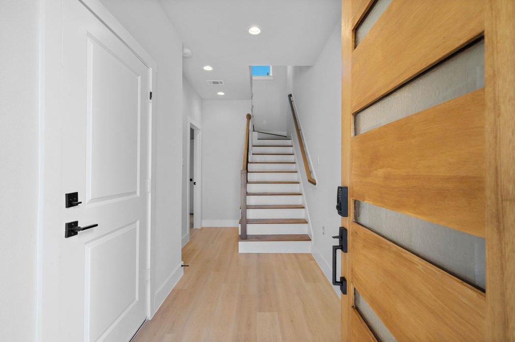 3738 Mainer, Houston TX  77021-6129 exterior