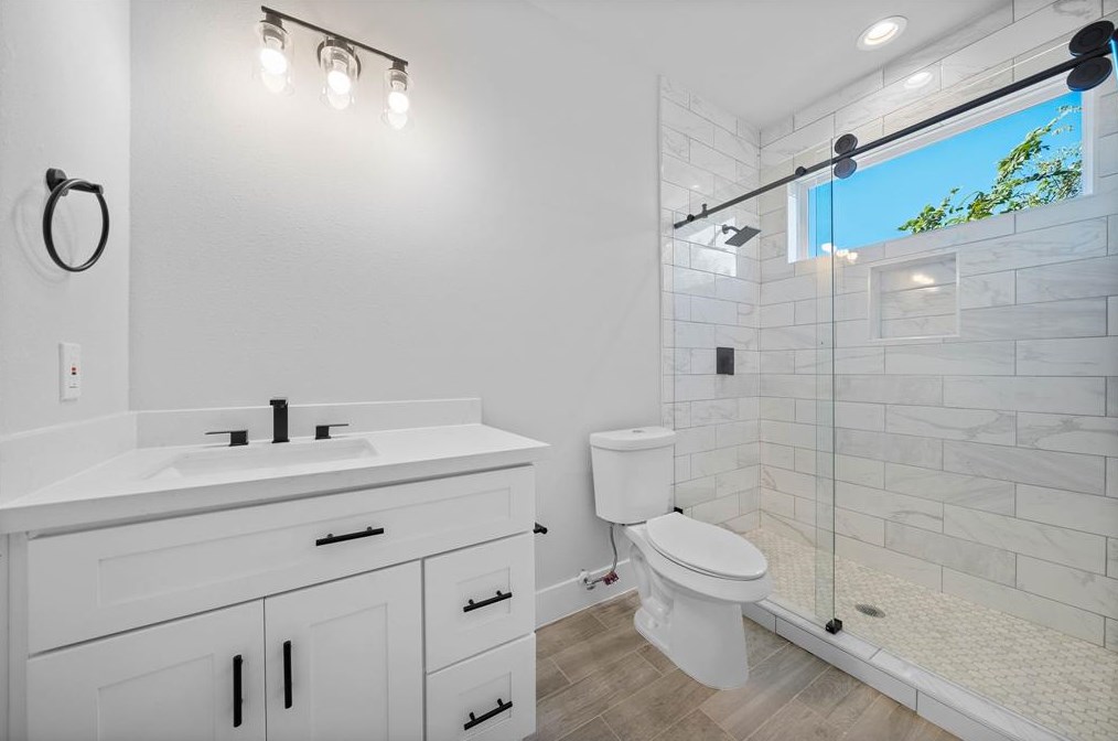 3738 Mainer, Houston TX  77021-6129 exterior