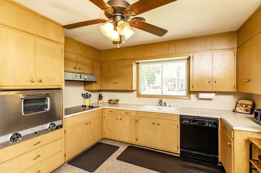 2125 Shady Ln, Beaumont TX  77706-3024 exterior