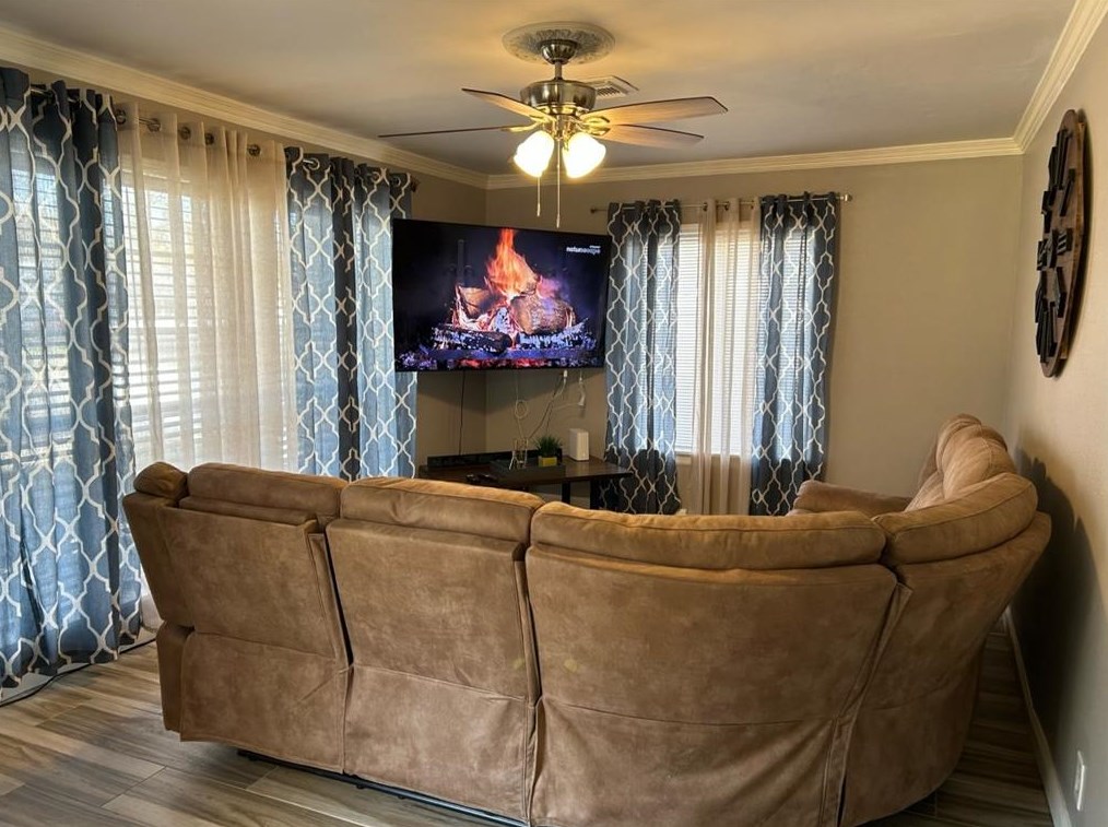 8132 Wier Dr, Houston TX  77017-4629 exterior