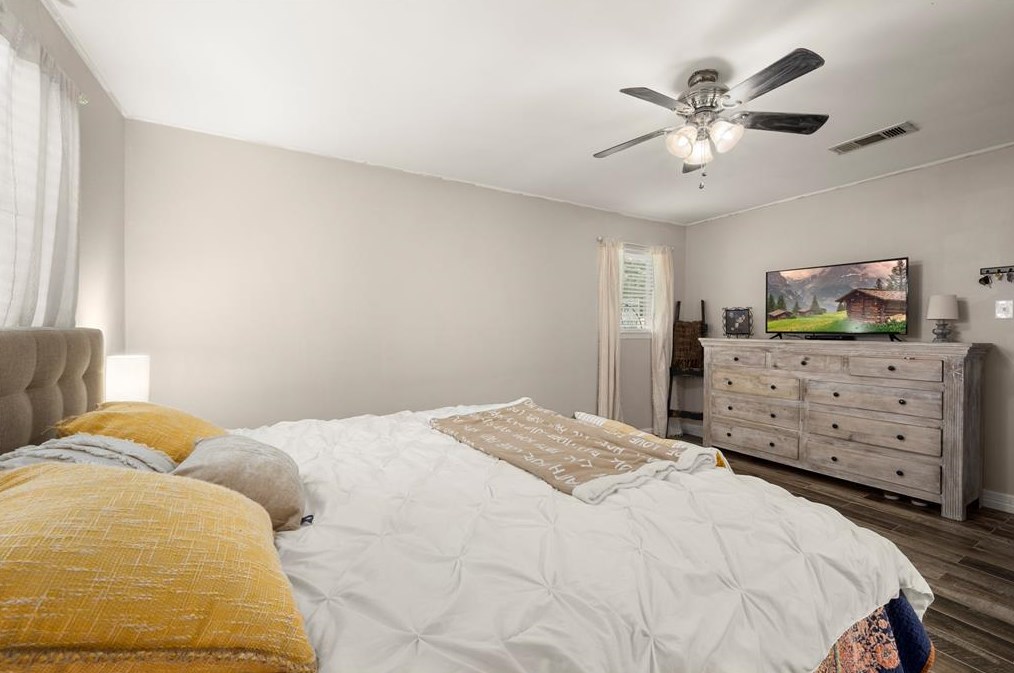 2211 Silver Oaks St, Roman Forest TX 77357-3105 exterior