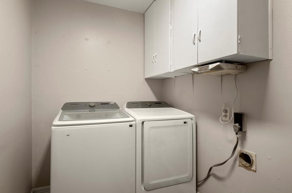 2211 Silver Oaks St, Roman Forest TX 77357-3105 exterior