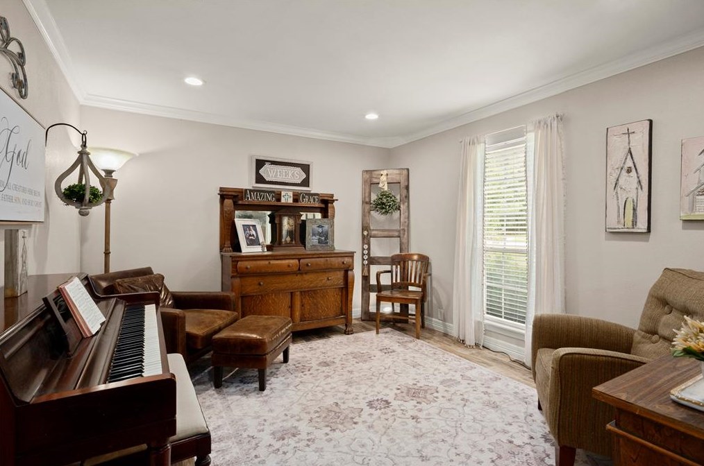 2211 Silver Oaks St, Roman Forest TX 77357-3105 exterior