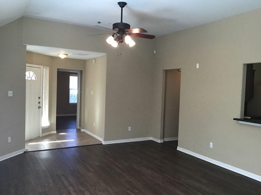 3926 Cary Creek Dr, Baytown TX  77521-2633 exterior