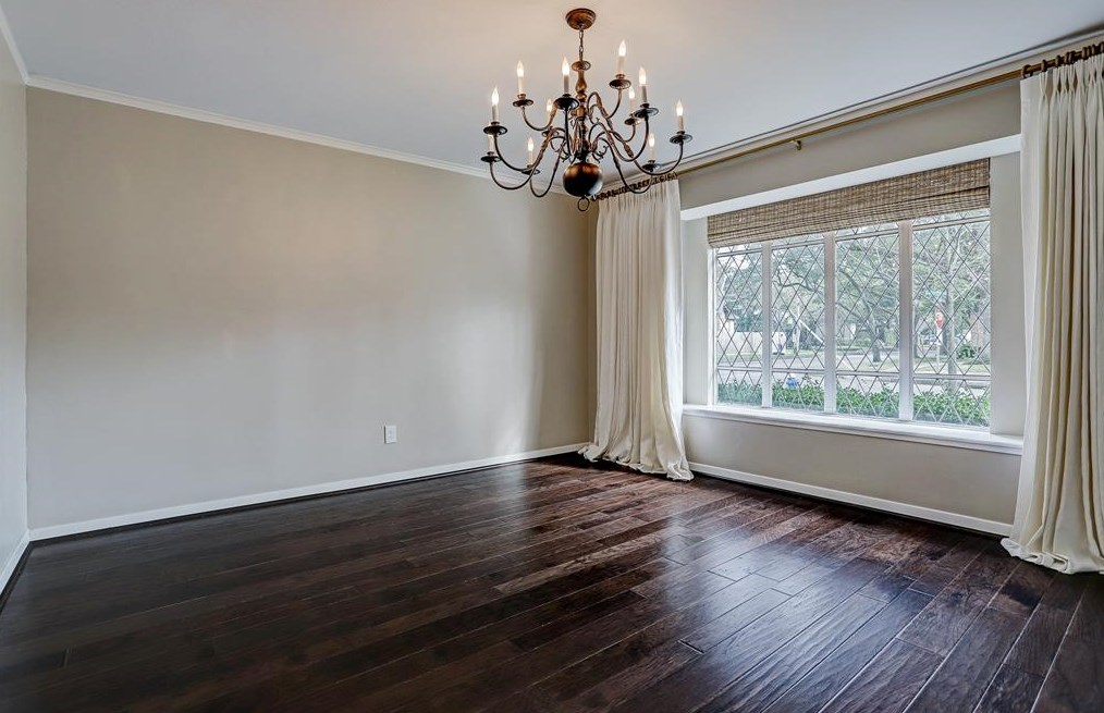 2202 Robin Hood Ct, Houston TX  77005-3026 exterior