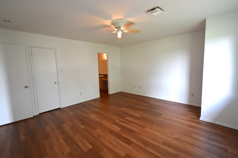 926 Rock Dr, Houston TX  77073-5322 exterior