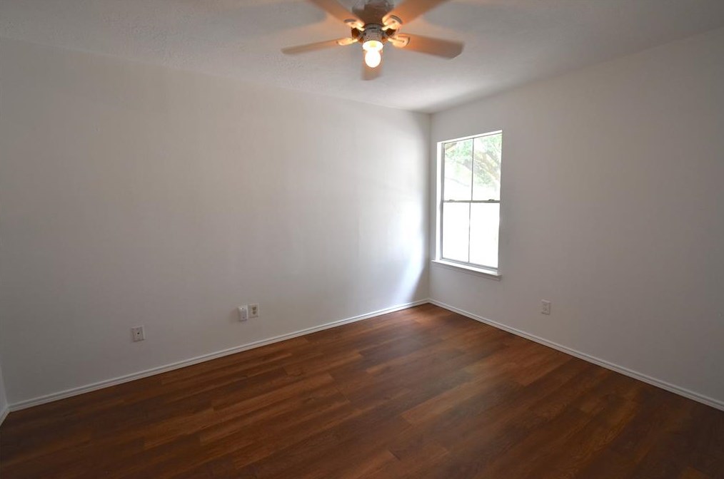 926 Rock Dr, Houston TX  77073-5322 exterior