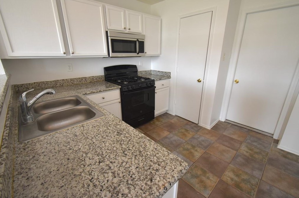 926 Rock Dr, Houston TX  77073-5322 exterior