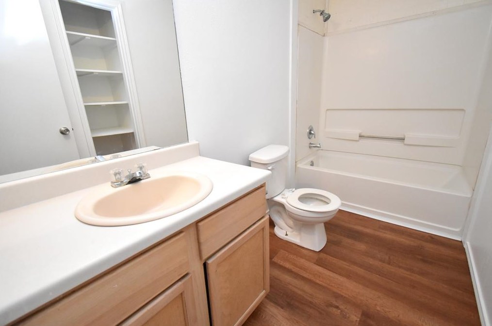 926 Rock Dr, Houston TX  77073-5322 exterior