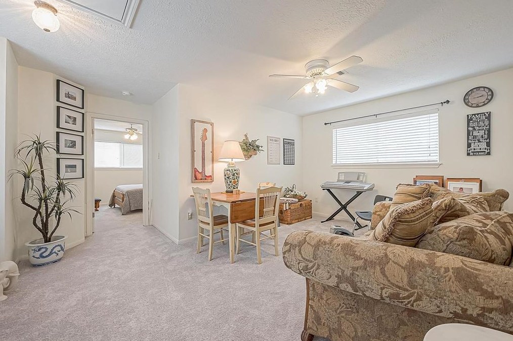 11518 Normont Dr, Houston TX  77070-2958 exterior