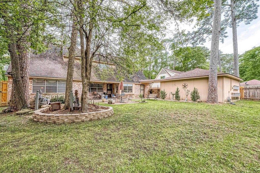 11518 Normont Dr, Houston TX  77070-2958 exterior