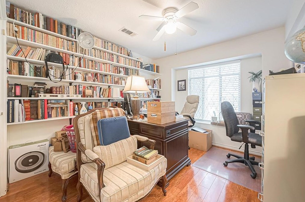 11518 Normont Dr, Houston TX  77070-2958 exterior