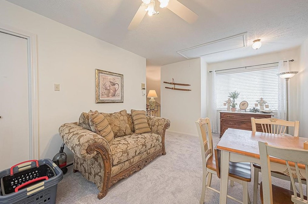 11518 Normont Dr, Houston TX  77070-2958 exterior