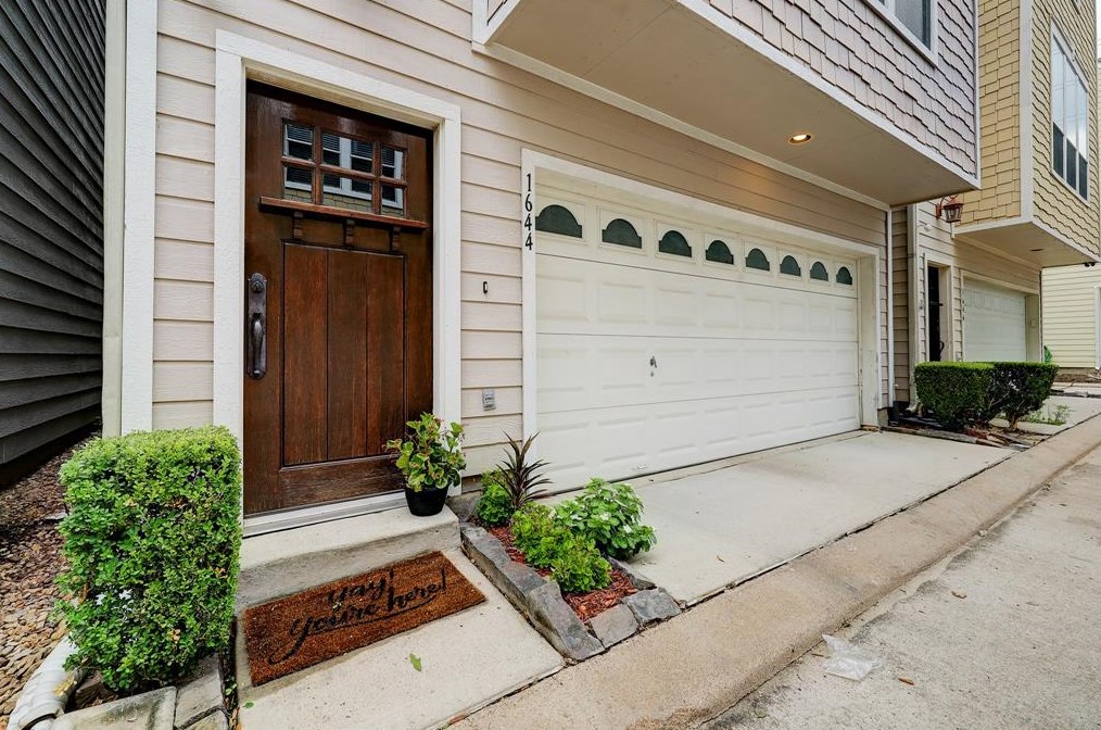 1644 13 St, Houston TX  77008-7146 exterior