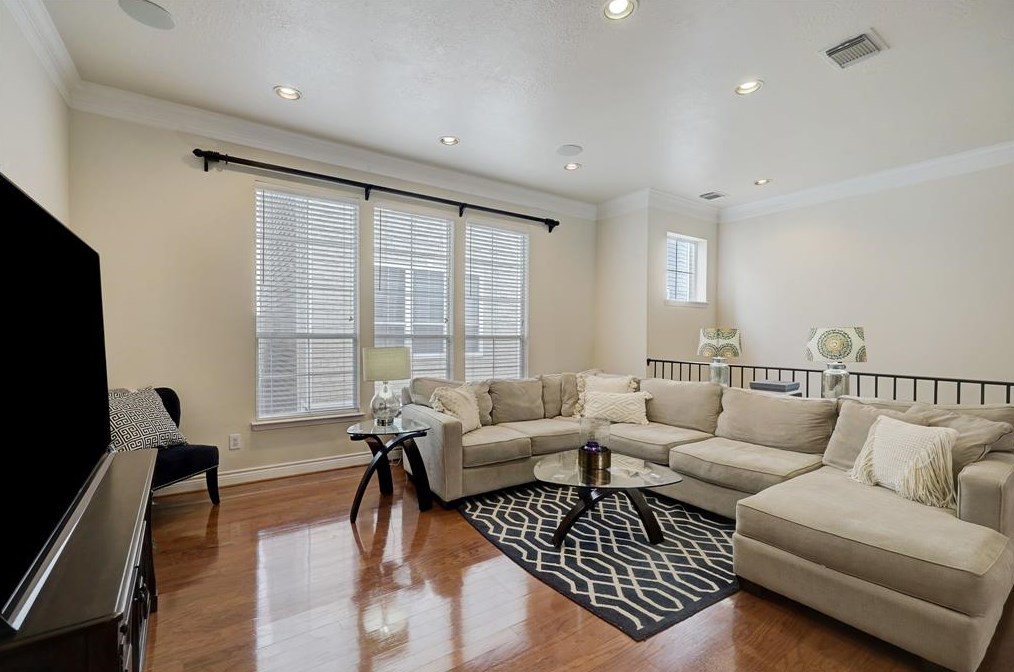 1644 13th St, Houston TX  77008-6451 exterior