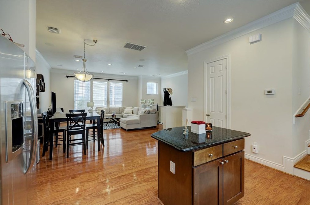 1644 13 St, Houston TX  77008-7146 exterior