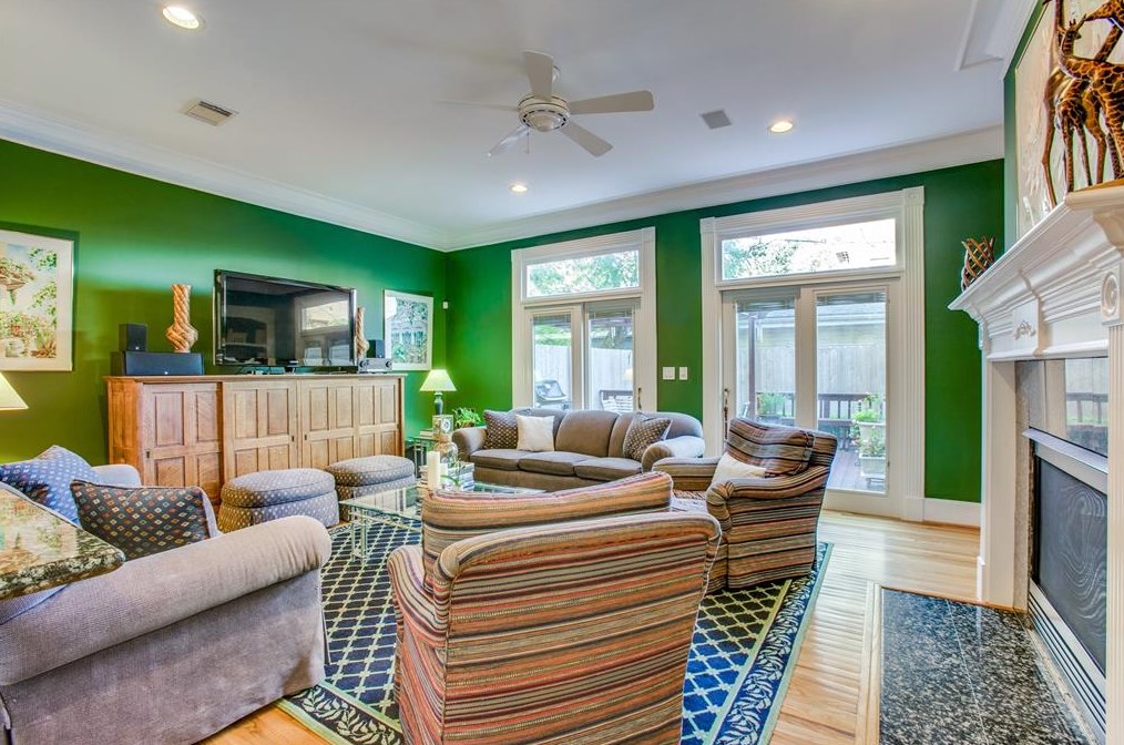 425 Marshall, Houston TX  77006-4607 exterior