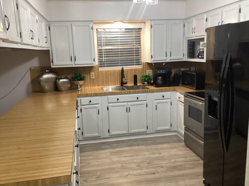 3610 Mayfield Oaks Ln, Houston TX  77088-5641 exterior