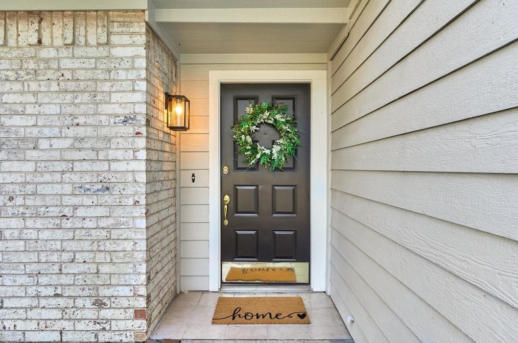 10 Coralberry Rd, Spring TX  77381-2868 exterior