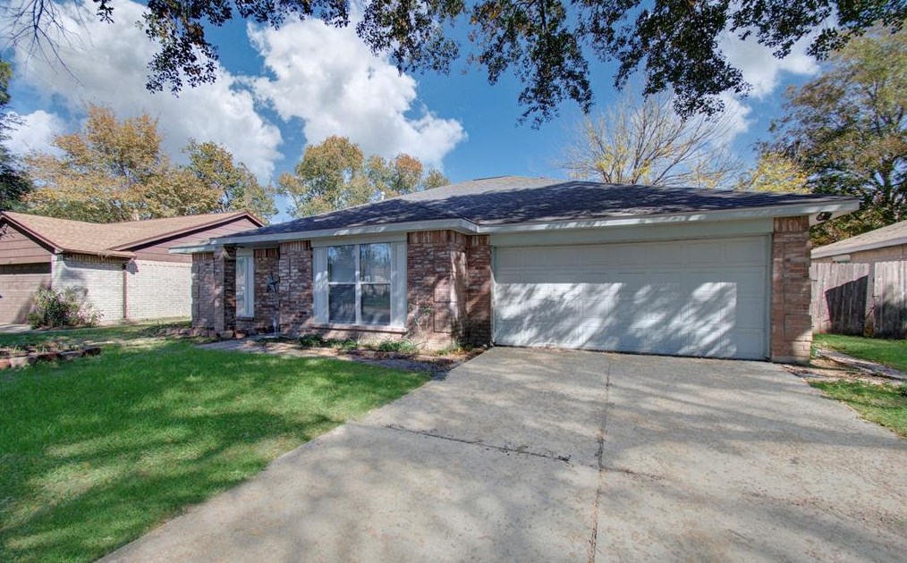24014 Lone Elm Dr, Spring TX  77373-6337 exterior