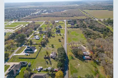 8321 Fm 517 Road W, Dickinson, TX 77539 - Photo 13