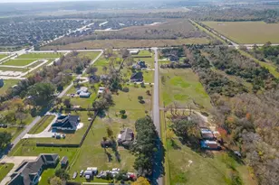 8321 Fm 517 Road W, Dickinson, TX 77539 - Photo 13