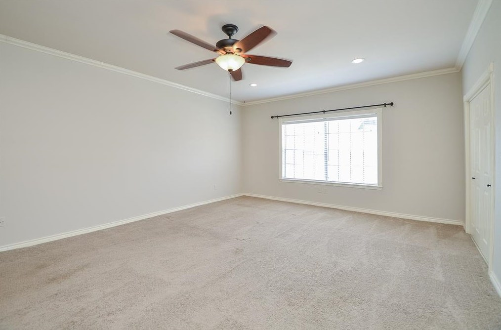 414 Wilcrest Dr, Houston TX  77042-2739 exterior