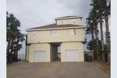 3722 Laguna Drive, Galveston, TX 77554 - Photo 1