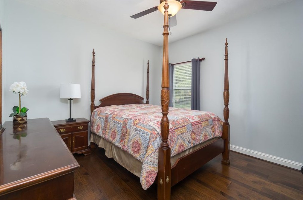 8822 Grn Castle Way, Houston TX 77095-4813 exterior