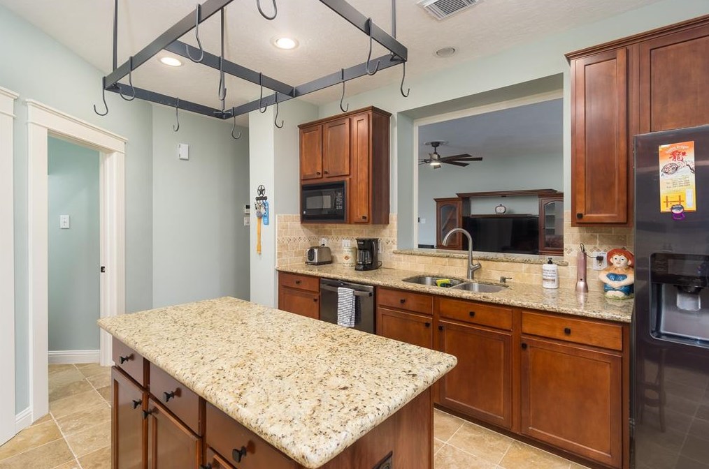 8822 Grn Castle Way, Houston TX 77095-4813 exterior