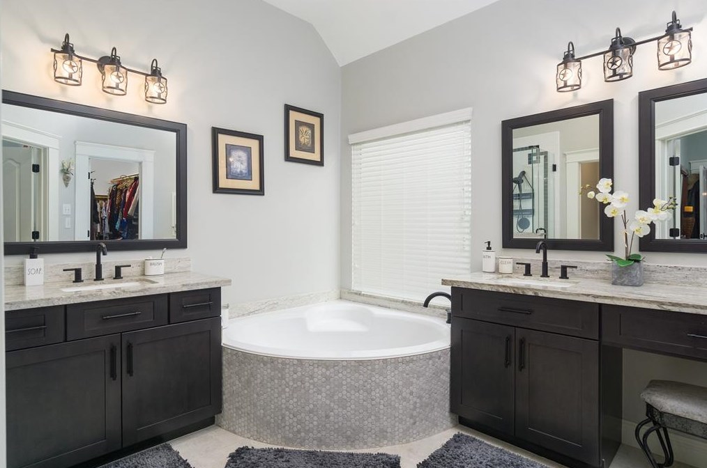 8822 Grn Castle Way, Houston TX 77095-4813 exterior