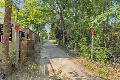 7926 Hennessy Lane, Spring, TX 77389 - Photo 3