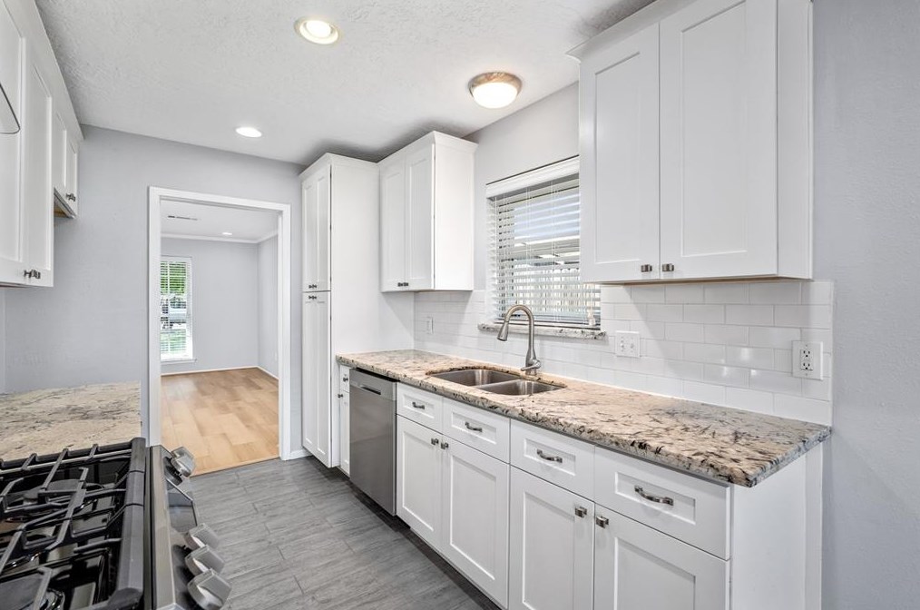 9110 Theysen Dr, Houston TX  77080-3021 exterior