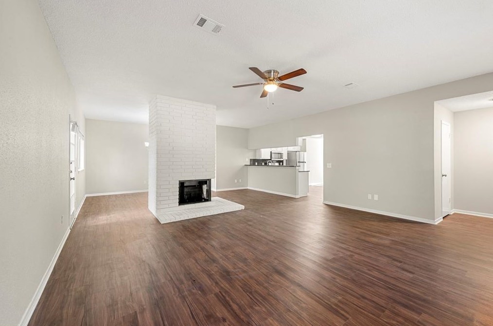 27 Rockridge Dr, Spring TX  77381-3219 exterior