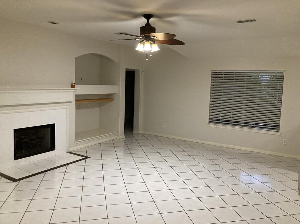 8634 Westcove Cir, Houston TX  77064-8610 exterior