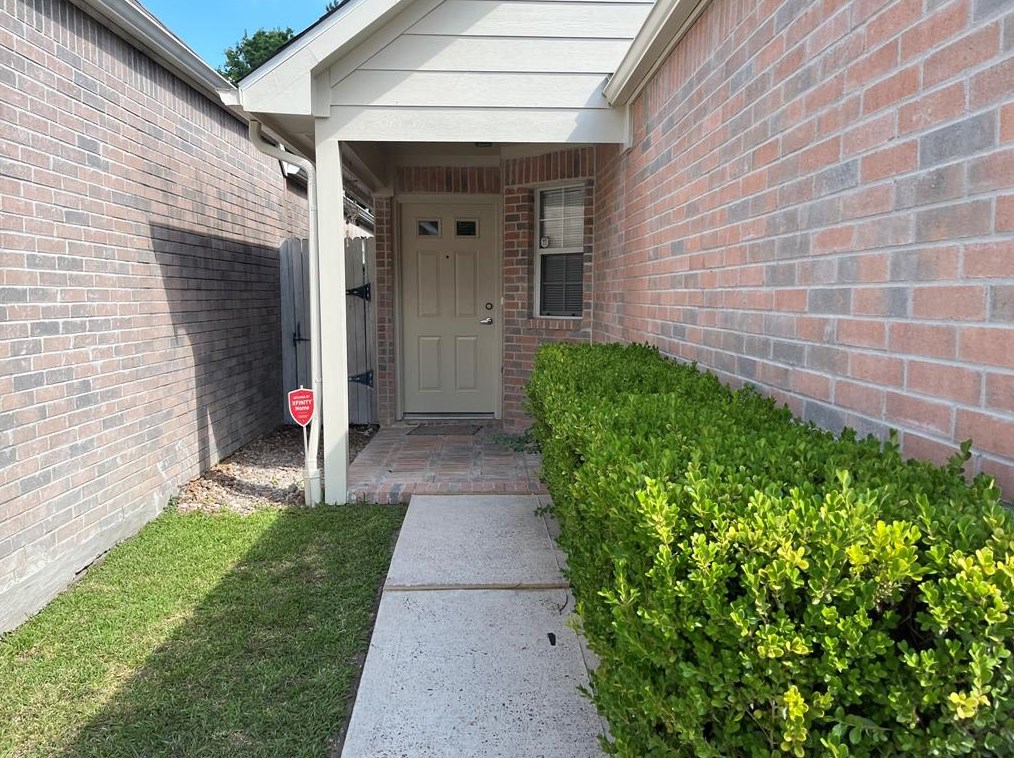 2806 Crescent Star Rd, Spring TX  77388-2738 exterior