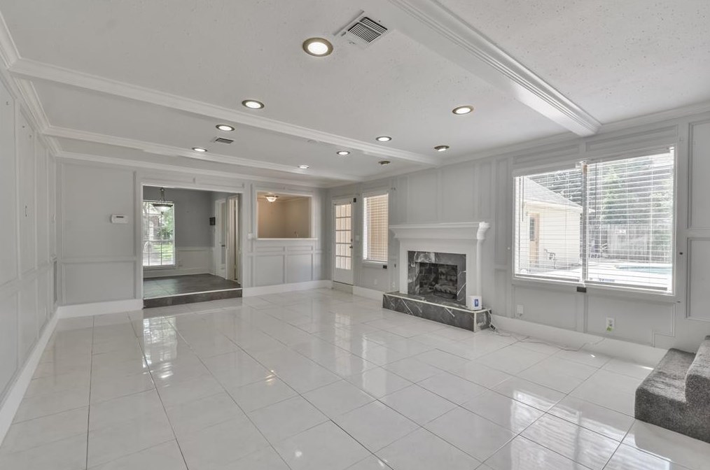 17519 Sugar Pne Dr, Houston TX 77090-2053 exterior