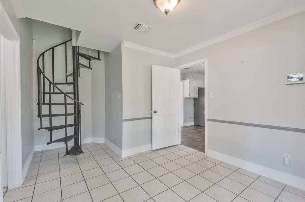 17519 Sugar Pne Dr, Houston TX 77090-2053 exterior