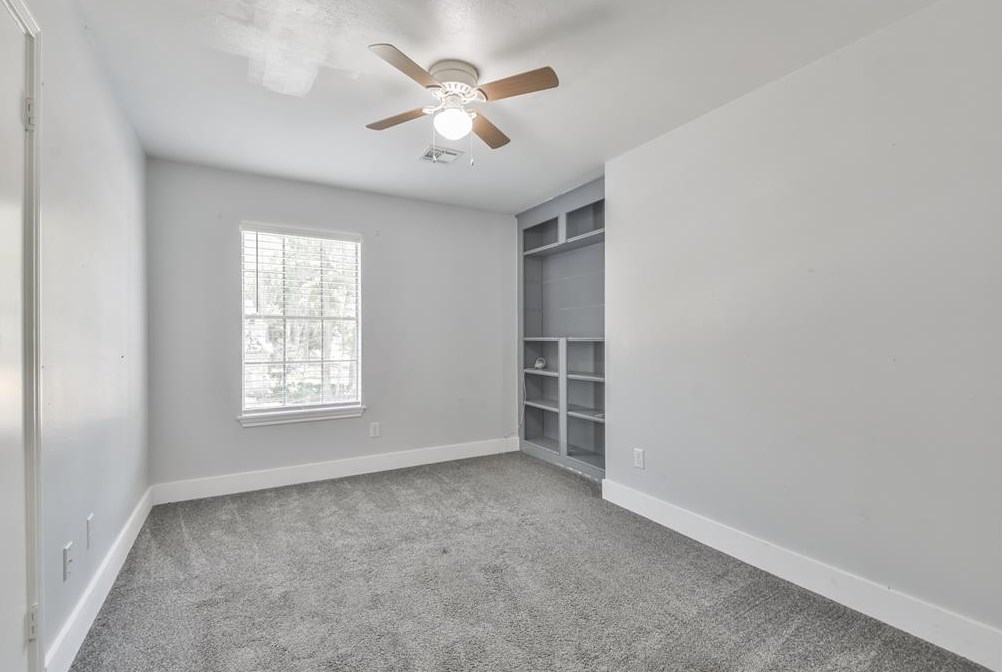 17519 Sugar Pne Dr, Houston TX 77090-2053 exterior