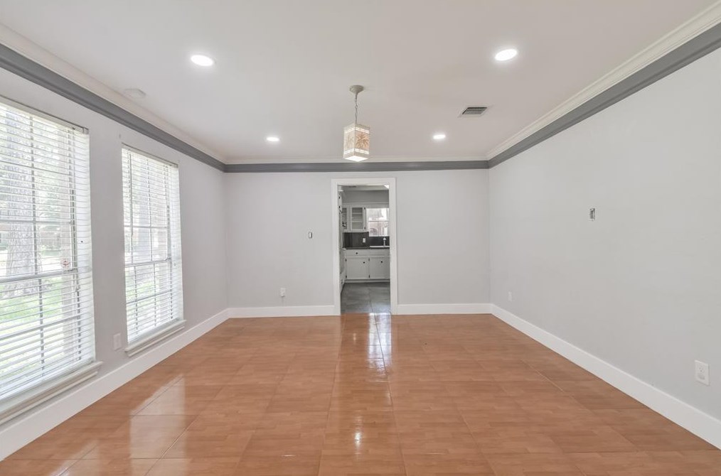 17519 Sugar Pne Dr, Houston TX 77090-2053 exterior