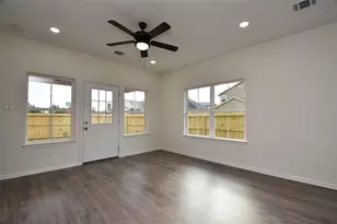 2815 Bowlin Leaf Ln, Houston, TX 77014 - Photo 11