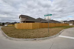 2815 Bowlin Leaf Ln, Houston, TX 77014 - Photo 5