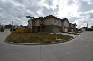 2815 Bowlin Leaf Ln, Houston, TX 77014 - Photo 3