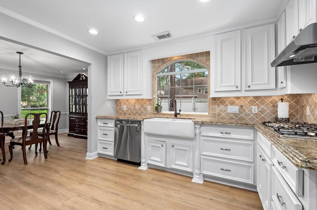 16107 Parish Hall Dr, Spring TX 77379-6631 exterior