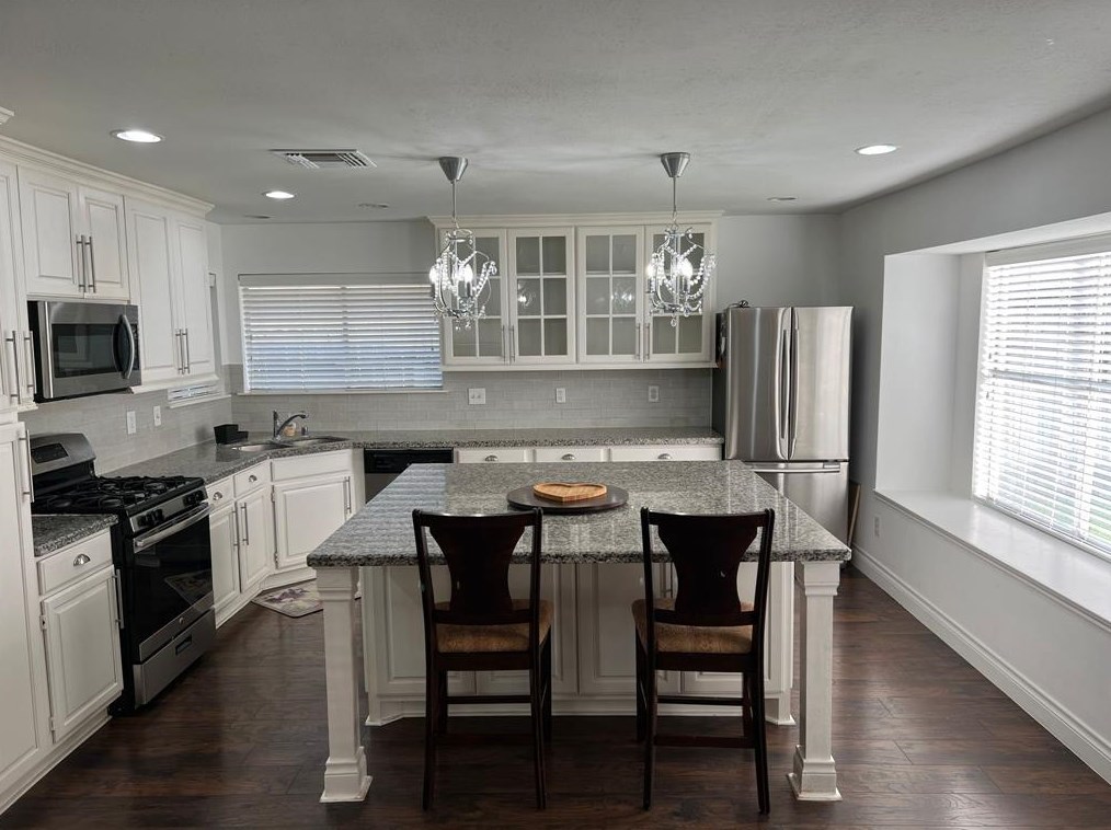 2450 Parkwood Ln, Sugar Land TX  77479-2238 exterior