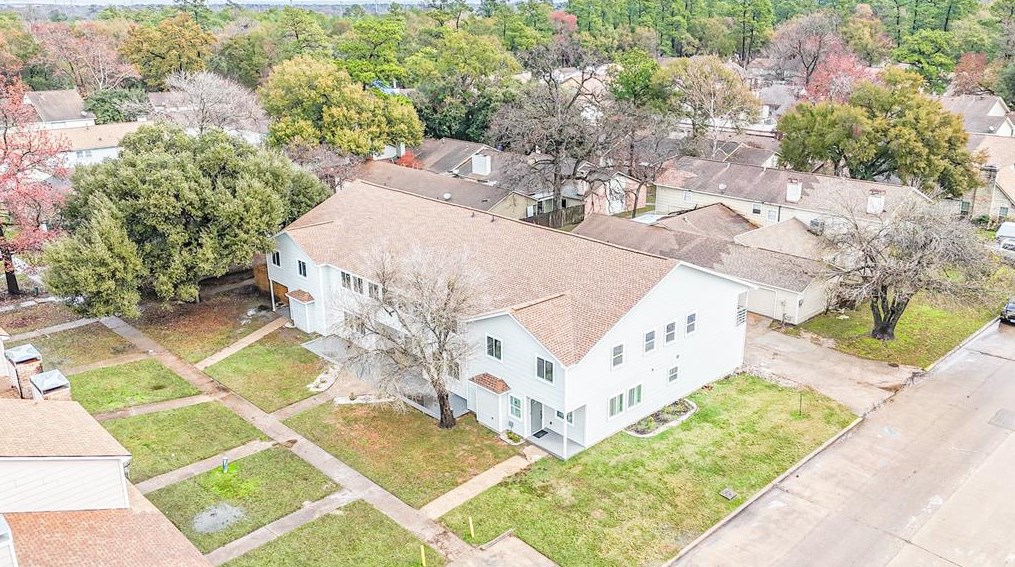 5763 Easthampton Dr, Houston TX  77039-5046 exterior